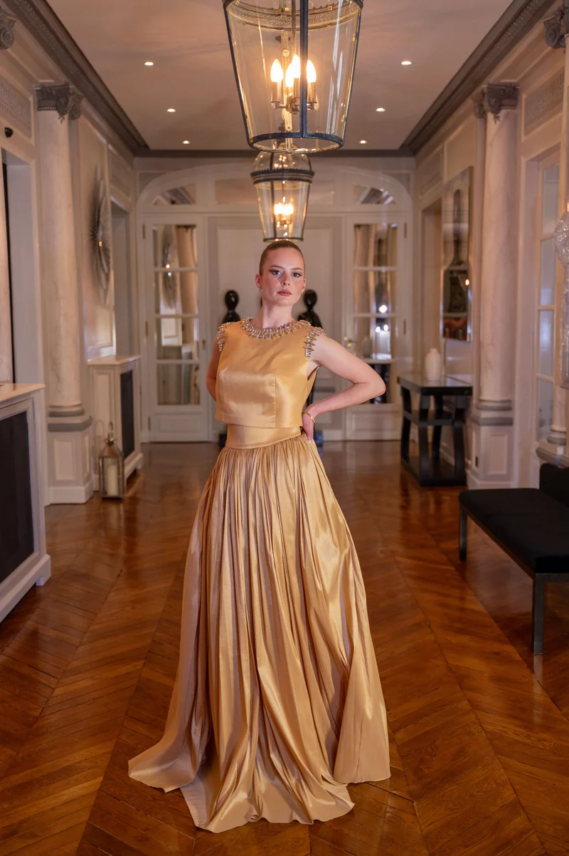 Ensemble Faraj gold