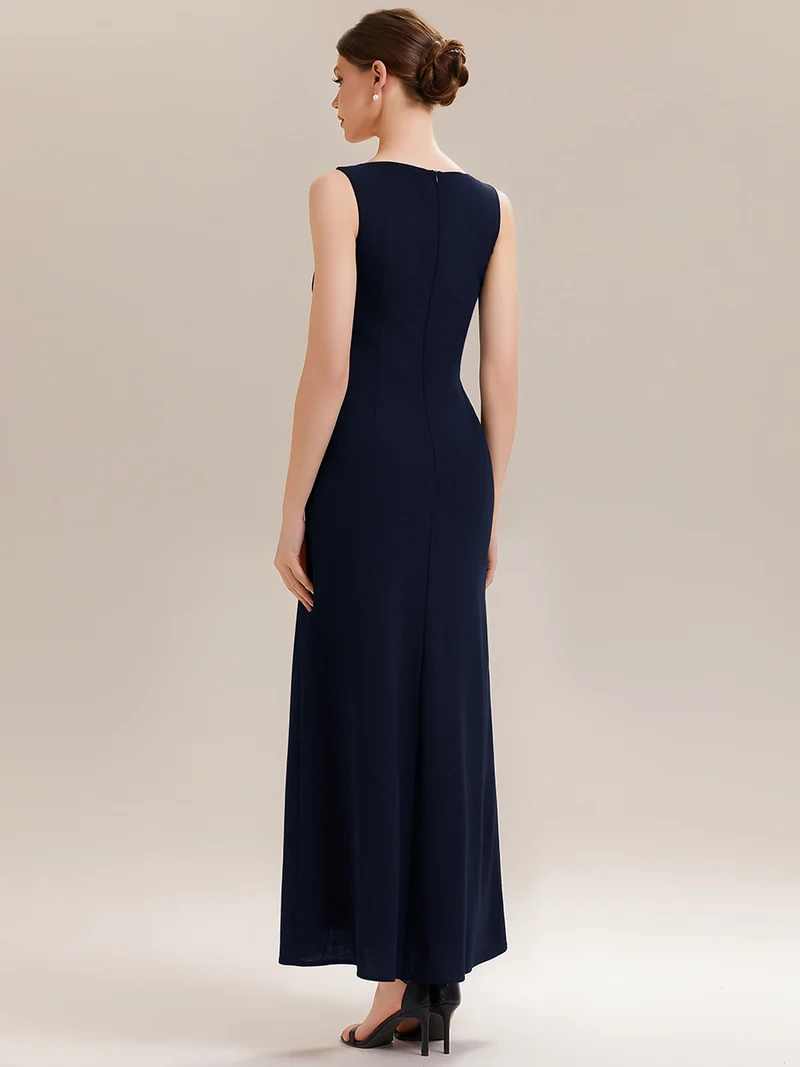 ever PEARL|Robe maxi bodycon sans manches en stretch avec col rond, détail de coupe asymétrique bicolore et fente haute sur la cuisse