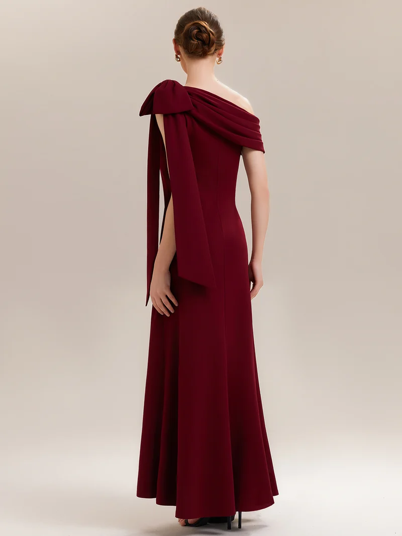 ever NOIR|Robe longue ajustée à encolure asymétrique débardée avec détail de noeud drapé en tissu extensible