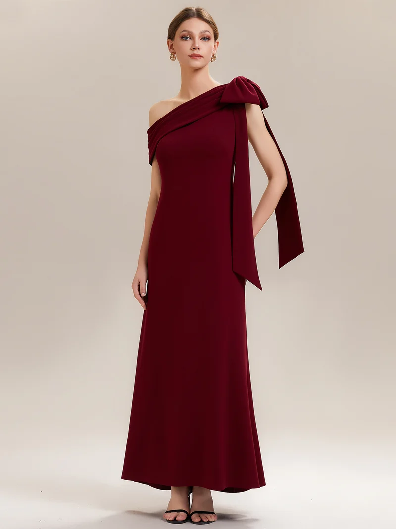 ever NOIR|Robe longue ajustée à encolure asymétrique débardée avec détail de noeud drapé en tissu extensible