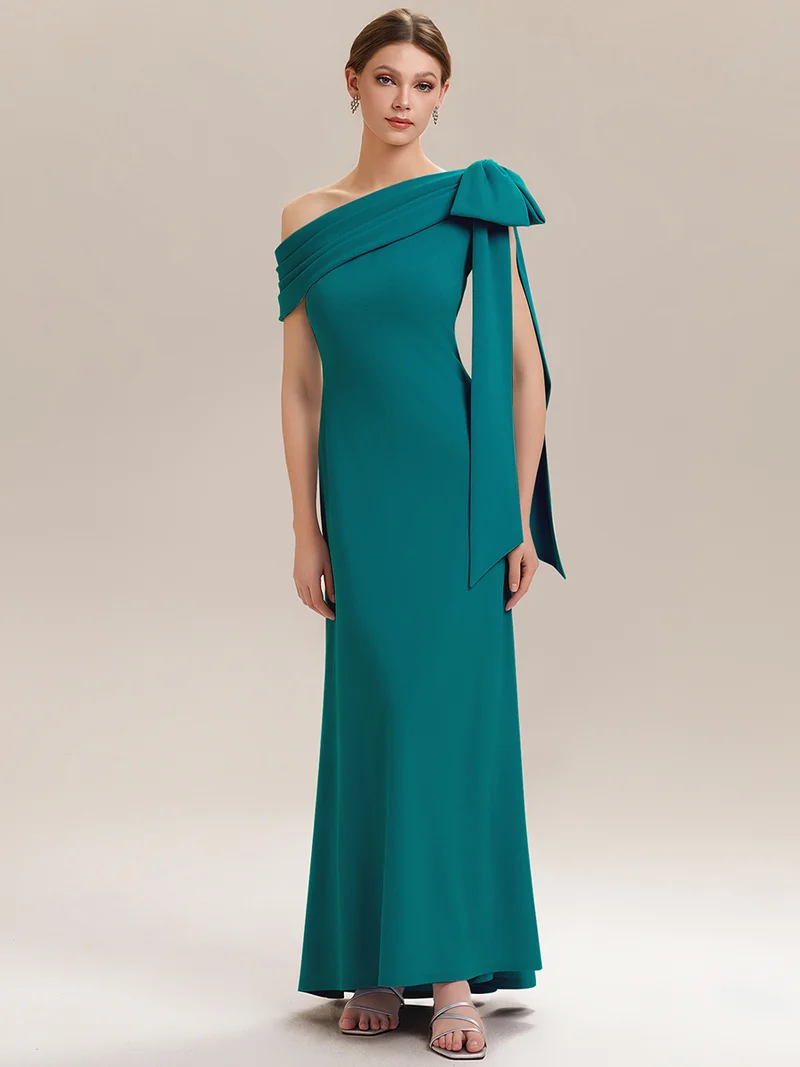 ever NOIR|Robe longue ajustée à encolure asymétrique débardée avec détail de noeud drapé en tissu extensible