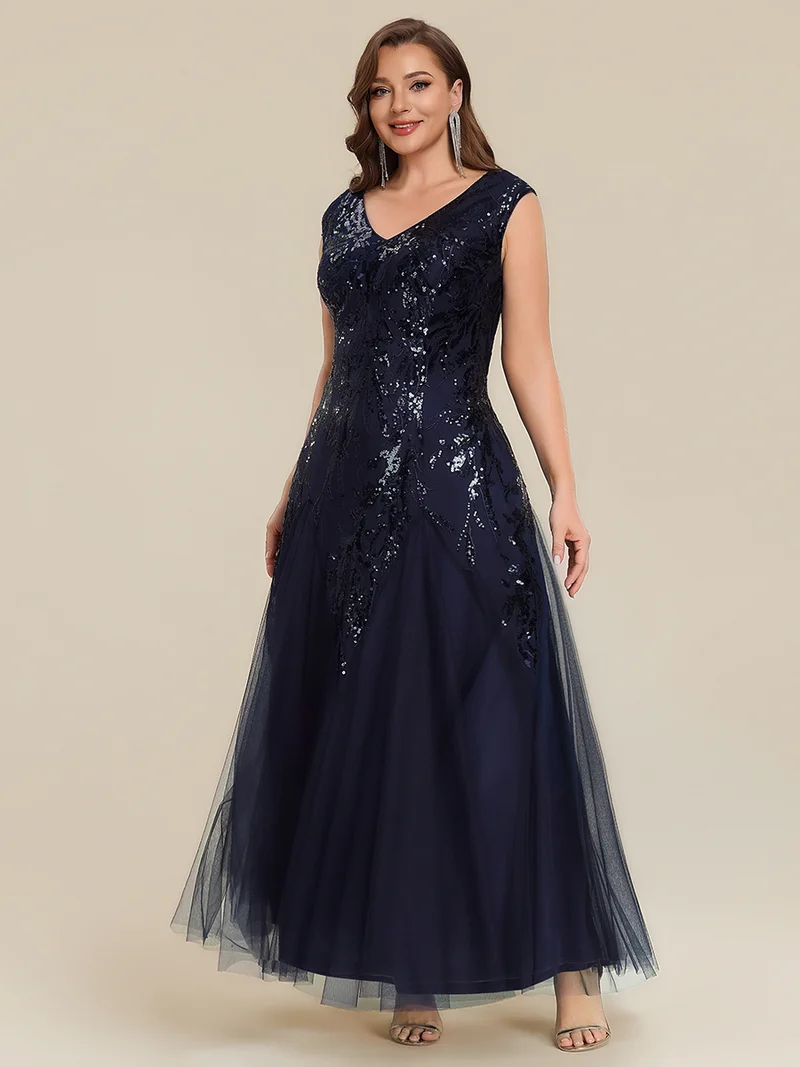 pretty FREYA|Robe Longue de Soirée Grande Taille Col V avec Broderies et Détails Brillants