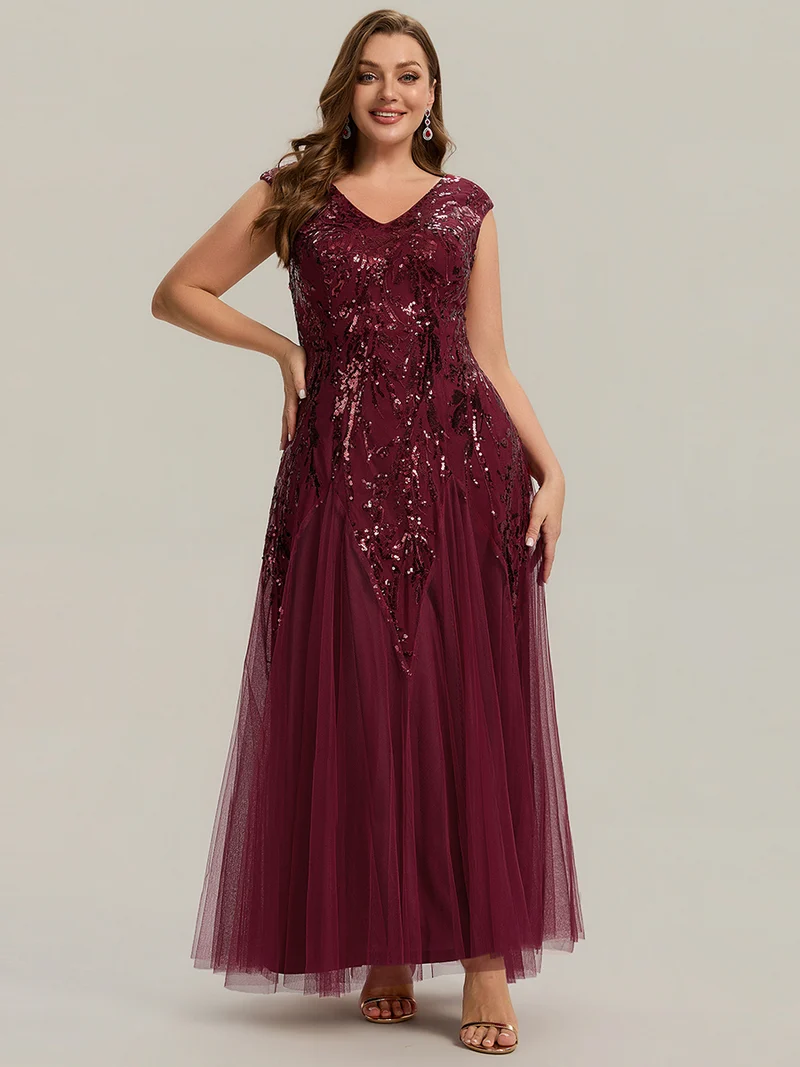 pretty FREYA|Robe Longue de Soirée Grande Taille Col V avec Broderies et Détails Brillants
