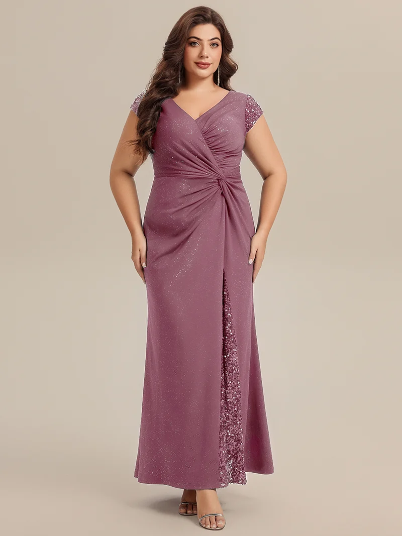 pretty KAIA|Robe moulante grande taille à manches courtes en stretch élevé avec décolleté en V noué et détails en sequins