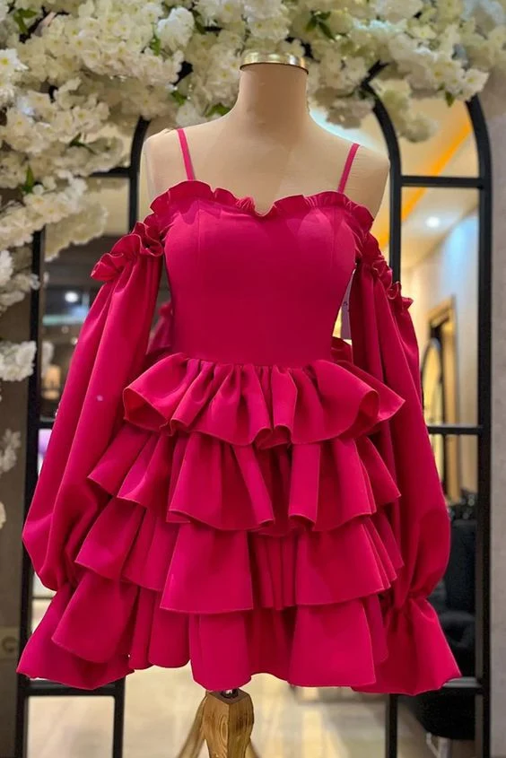 Robe de soirée en satin à bretelles spaghetti et à volants, manches longues et superposées