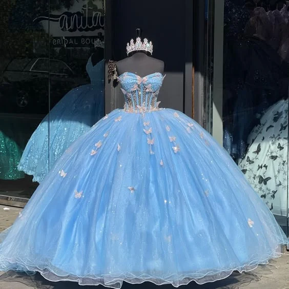 Robe de bal de fin d'année bleu ciel à motif papillon 3D pour Quinceañera Sweet 16