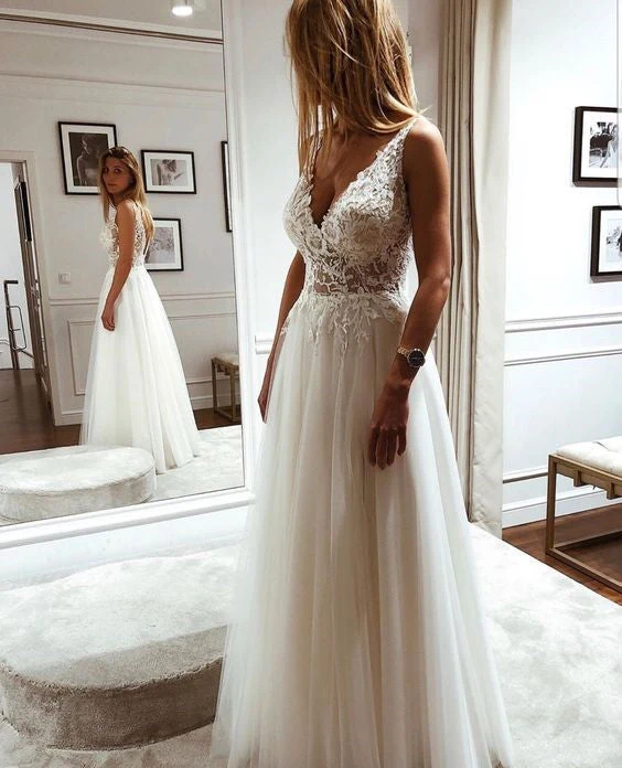 Robe de mariée trapèze en tulle et dentelle, col en V, avec soutien-gorge intégré