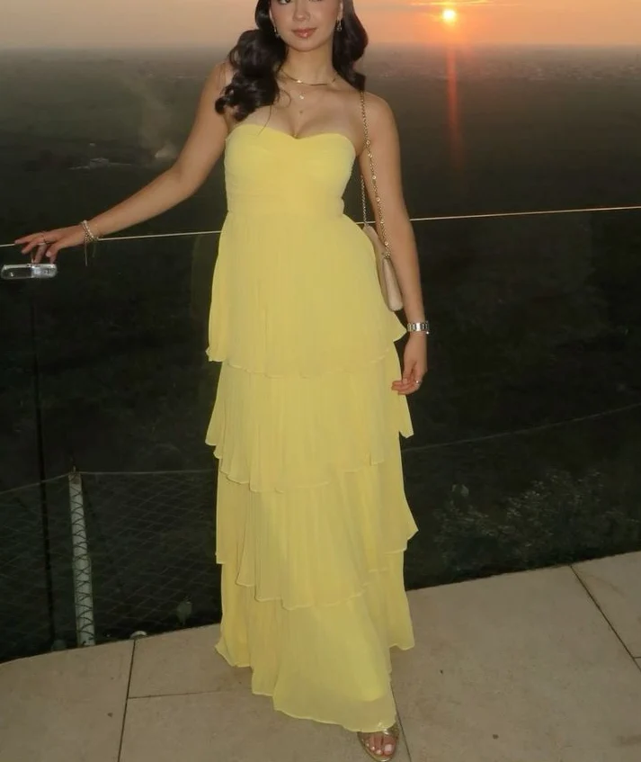 Robe de bal longue en mousseline jaune sans manches avec fermeture éclair et soutien-gorge intégré