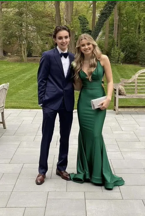 Robe de bal longue verte en satin à dos nu et coupe sirène avec soutien-gorge intégré