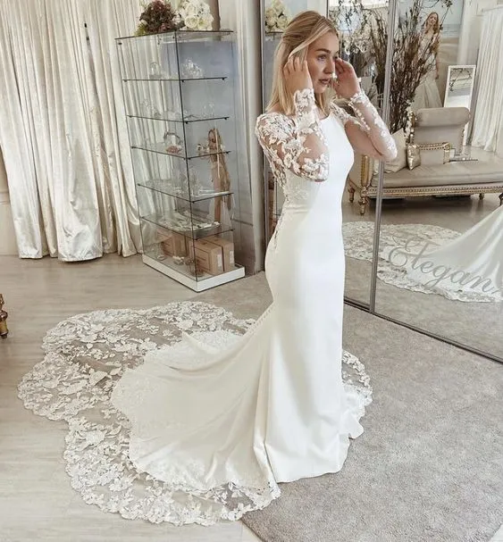 Robe de mariée en satin à traîne pétale, longueur chapelle, dos nu, manches longues