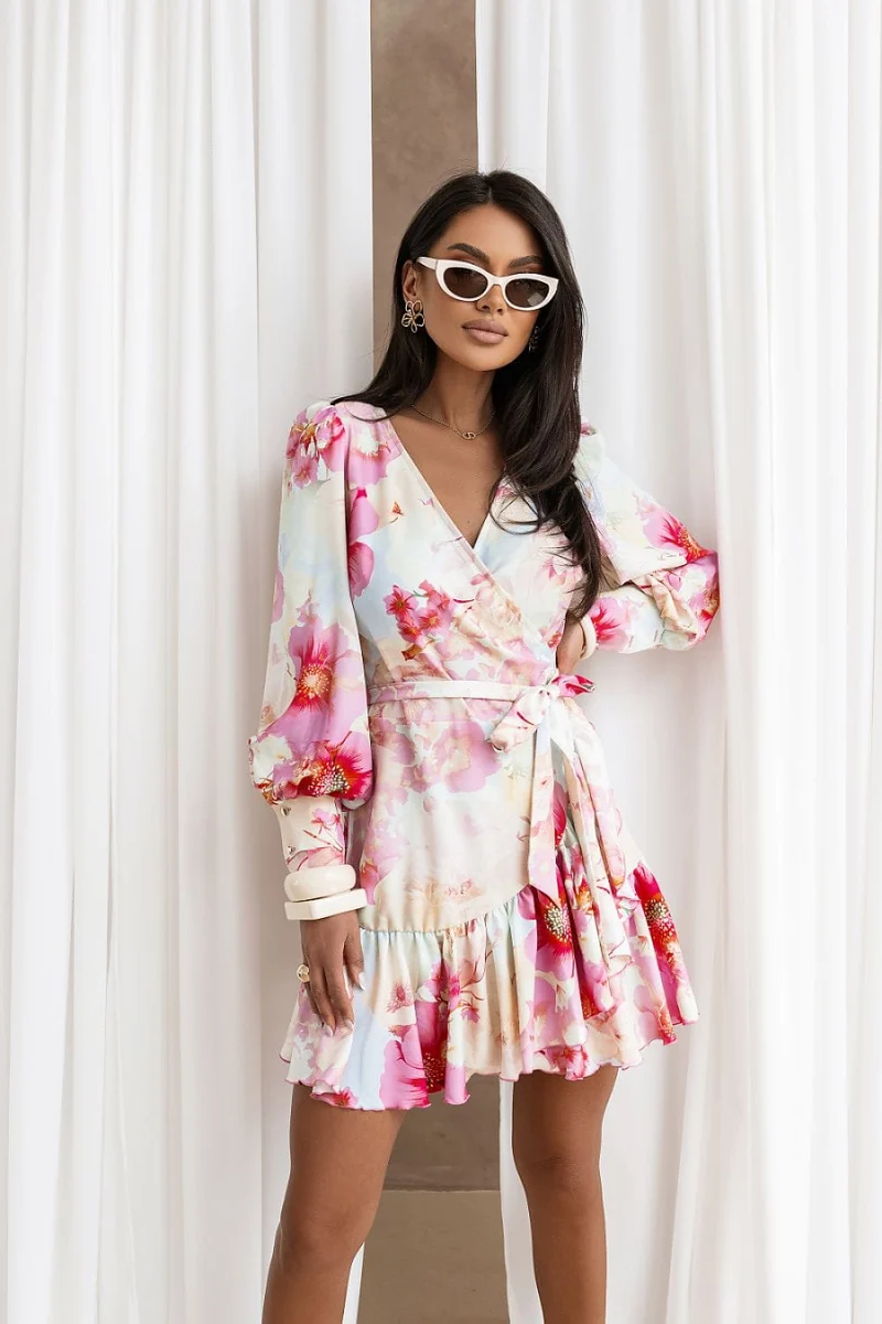 Robe courte fleurie manches longues