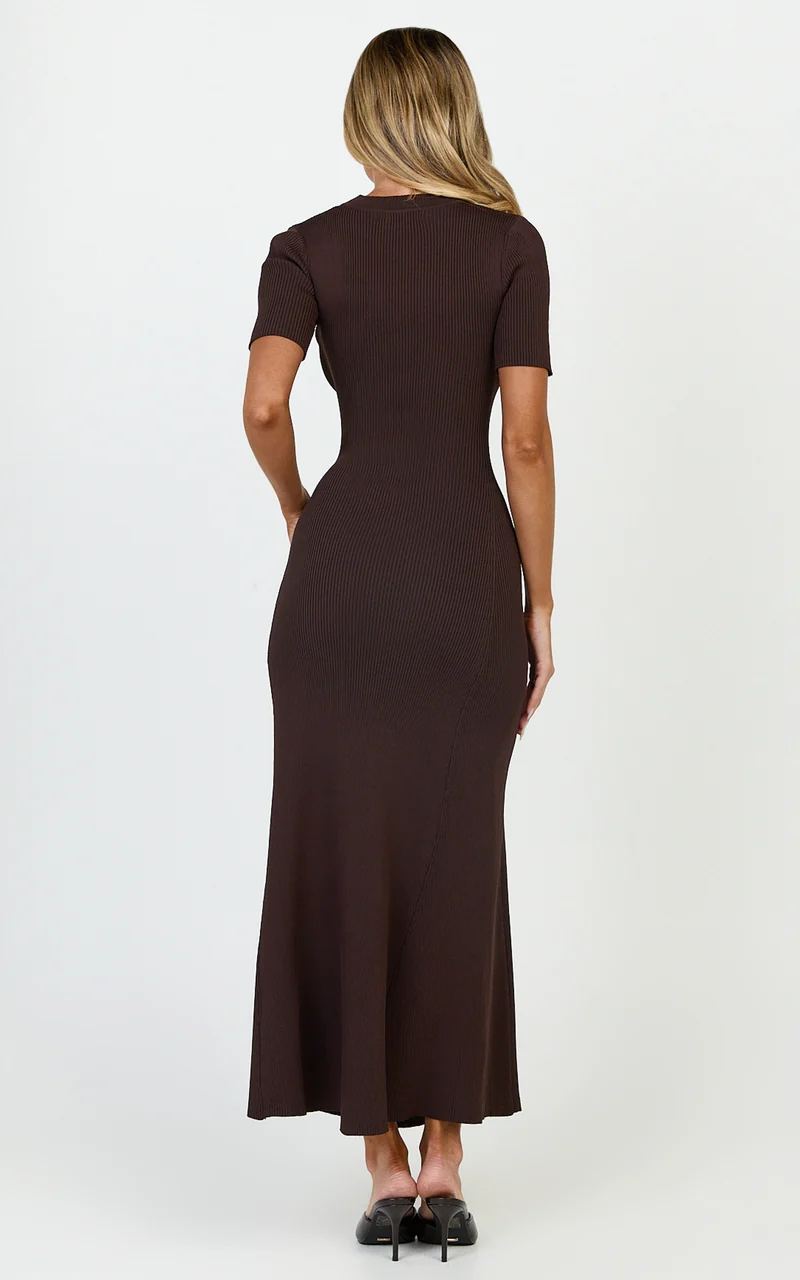 Lanie Midi Dress - Knitted Crew Neck Short Sleeve Dress in Chocolate