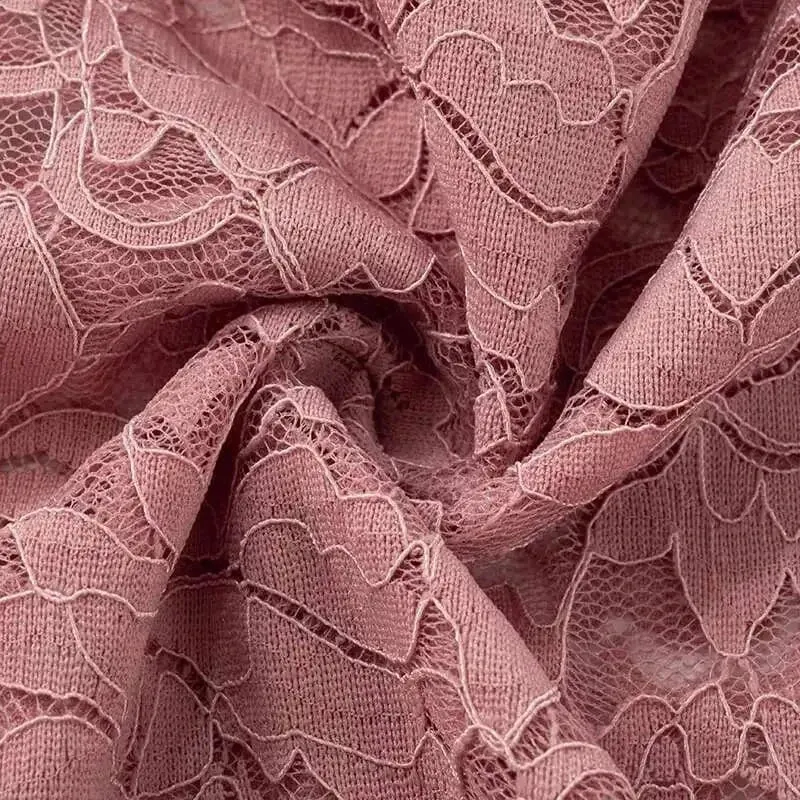 Robe de plage en dentelle courte manches longues