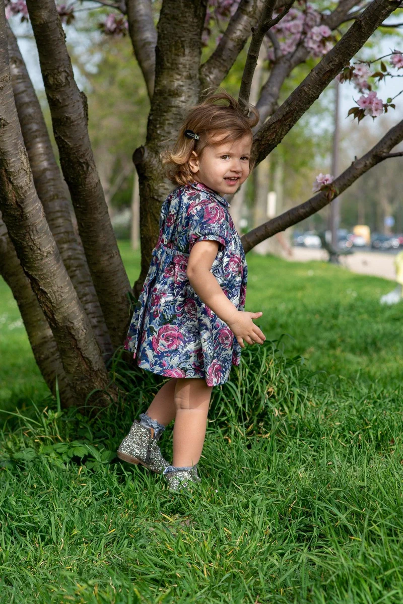 Robe fleurs bleues et roses - Modèle petite fille
