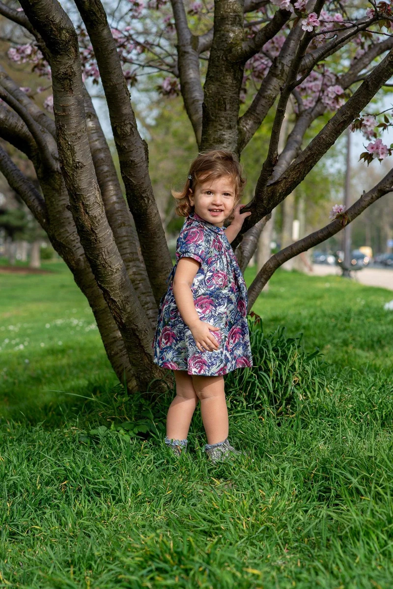 Robe fleurs bleues et roses - Modèle petite fille