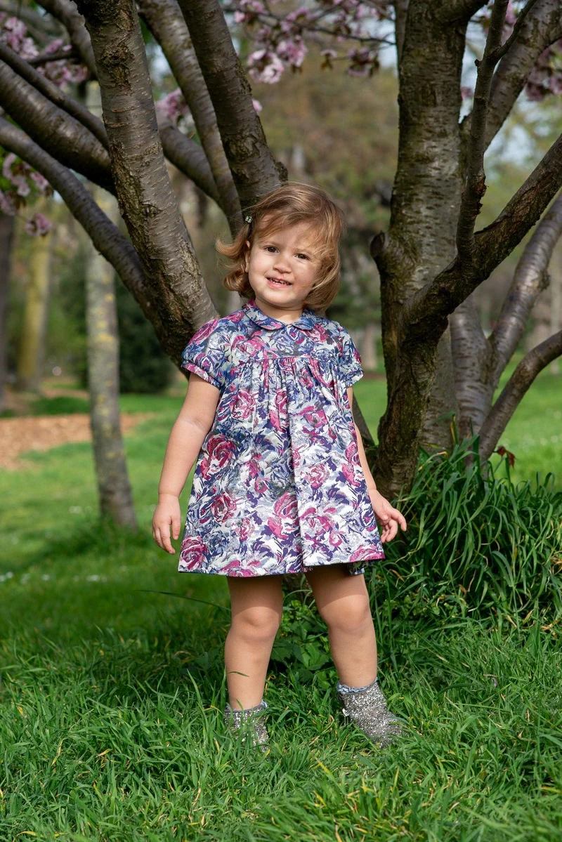 Robe fleurs bleues et roses - Modèle petite fille