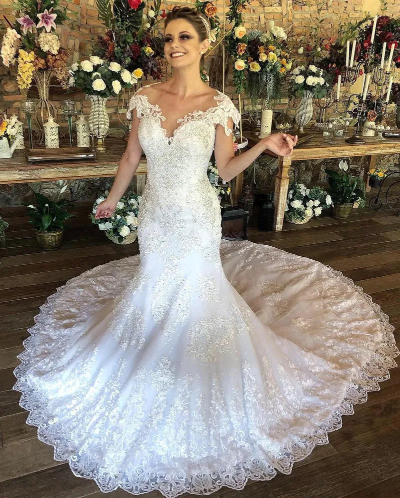 Charmante robe de mariée sirène longue à col en cœur avec manches courtes et dentelle