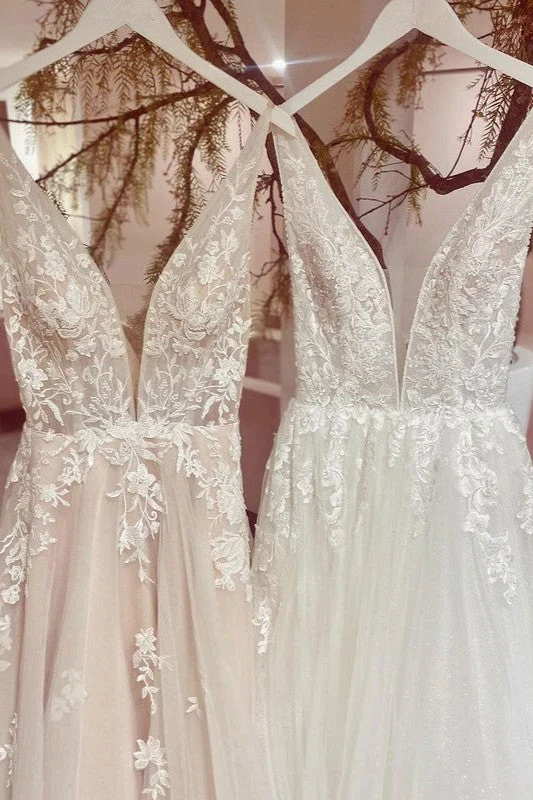Robe de mariée élégante en forme de A, décolleté en V, dos nu, avec appliques en tulle et dentelle