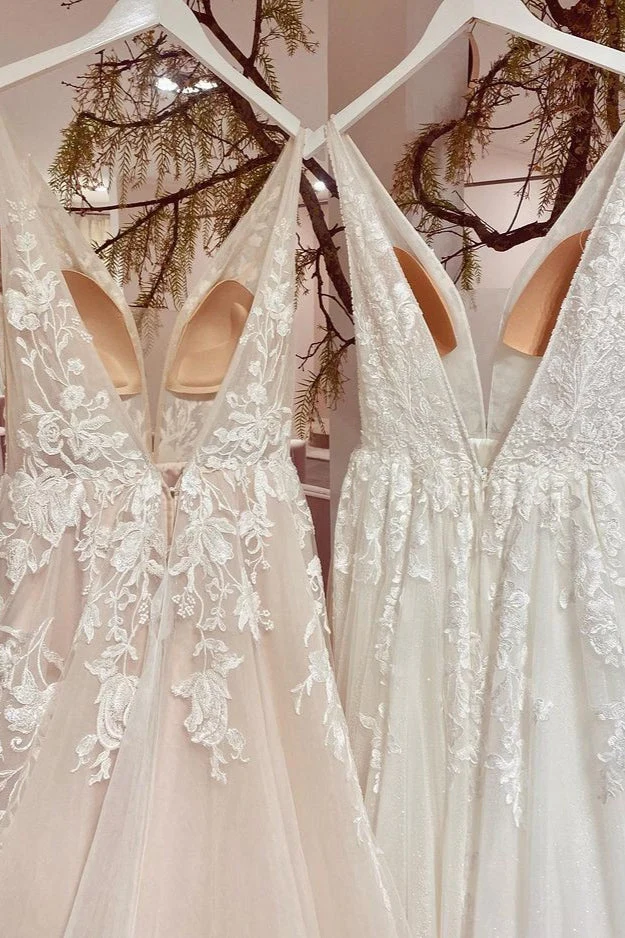 Robe de mariée élégante en forme de A, décolleté en V, dos nu, avec appliques en tulle et dentelle
