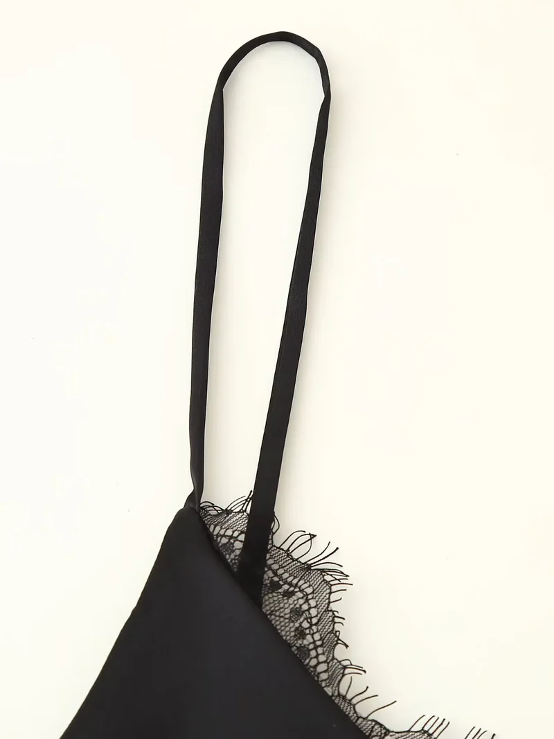 Ensemble haut et jupe midi en satin noir et dentelle