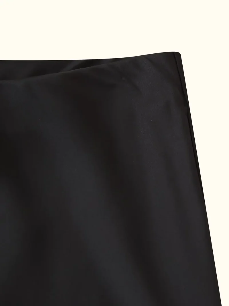 Ensemble haut et jupe midi en satin noir et dentelle