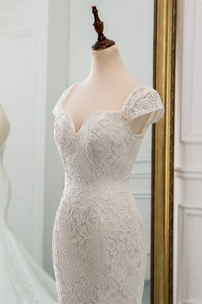 Robe de mariée sirène élégante en dentelle avec manches courtes et traîne