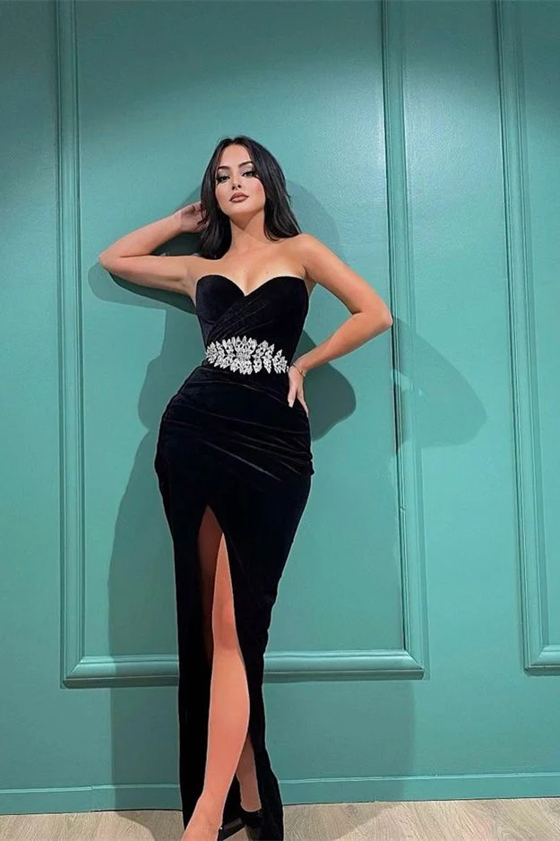 Robe de bal longue noire élégante à décolleté en cœur et fente sur la cuisse