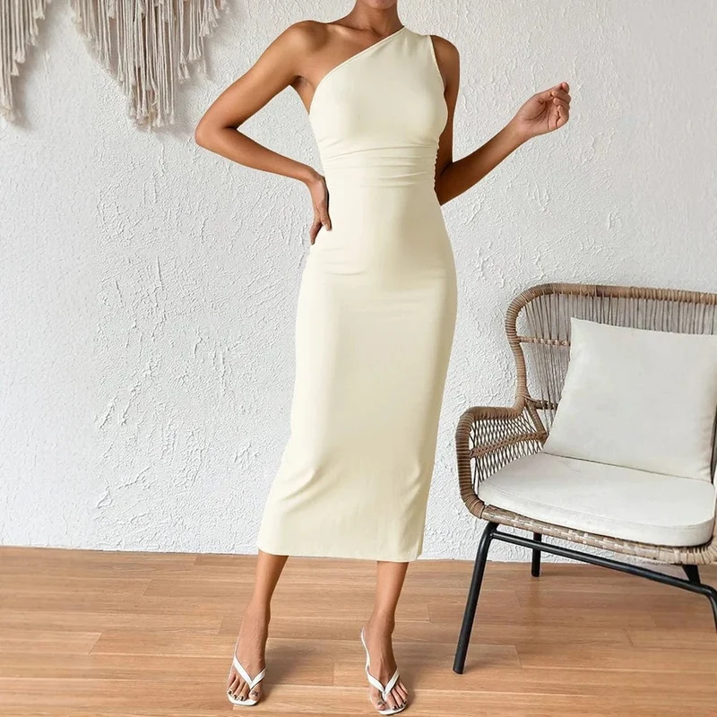 Robe de soirée écru moulante à une épaule