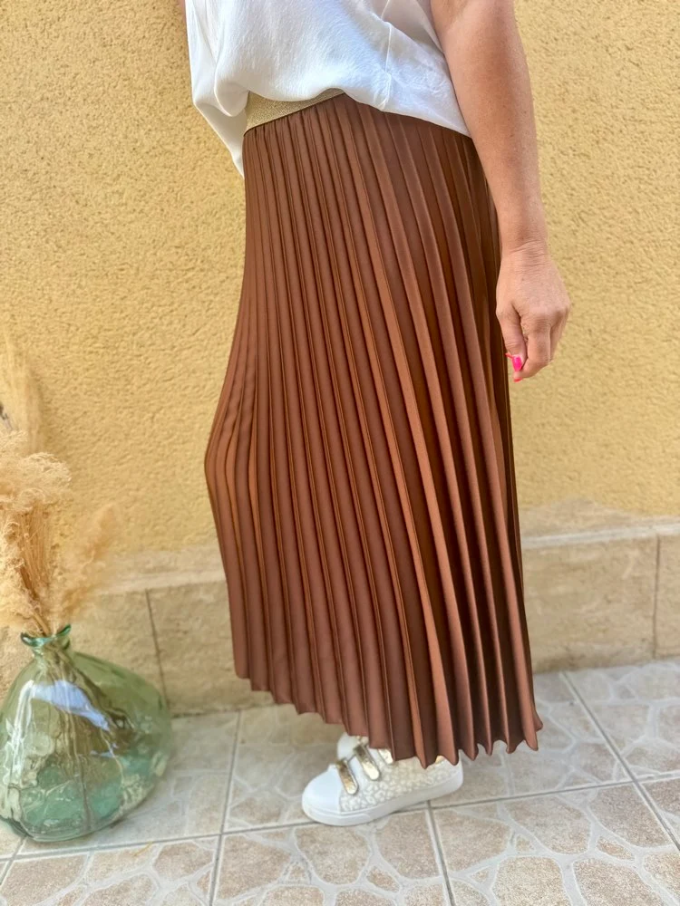 Jupe plissée satinée Jaya caramel