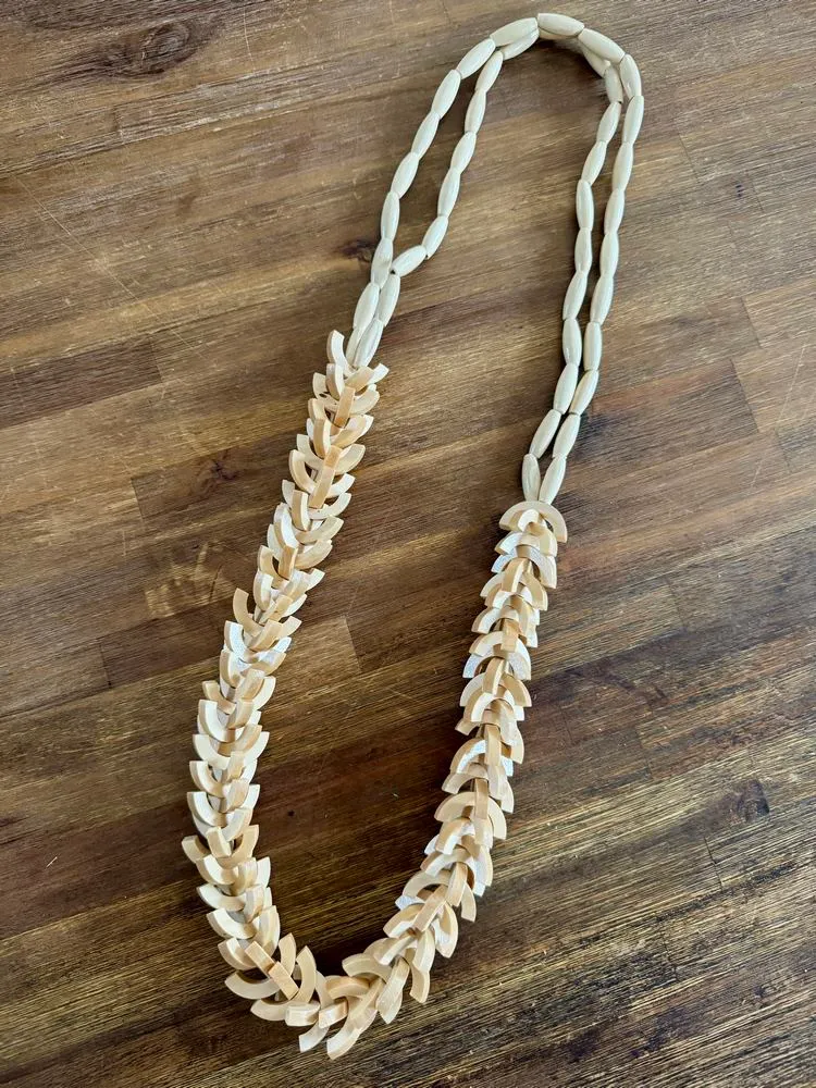 Collier Polo beige