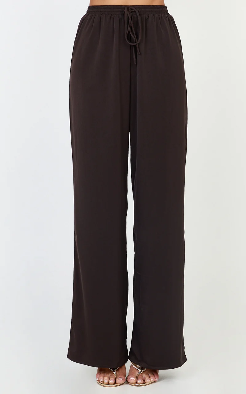 Robyn Pants - High Elastic Waist Relaxed Straight Leg Pants in Chocolate
