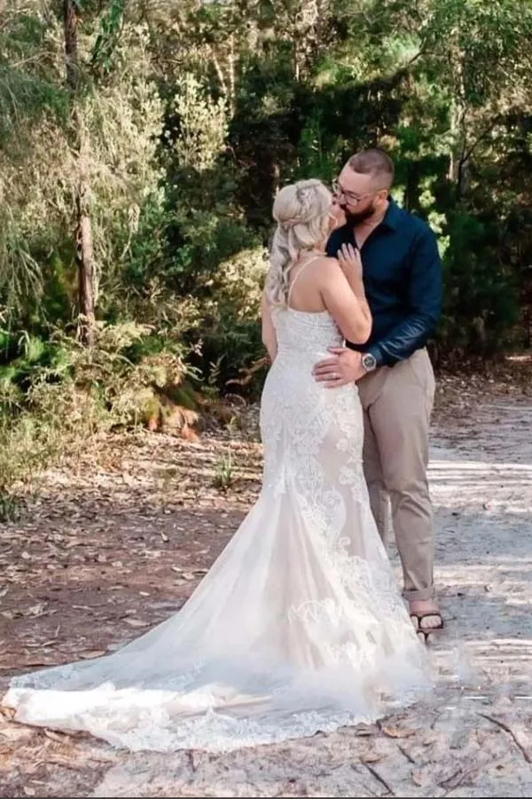 Robe de mariée sirène en dentelle à bretelles spaghetti et col en V, traîne courte, WW259