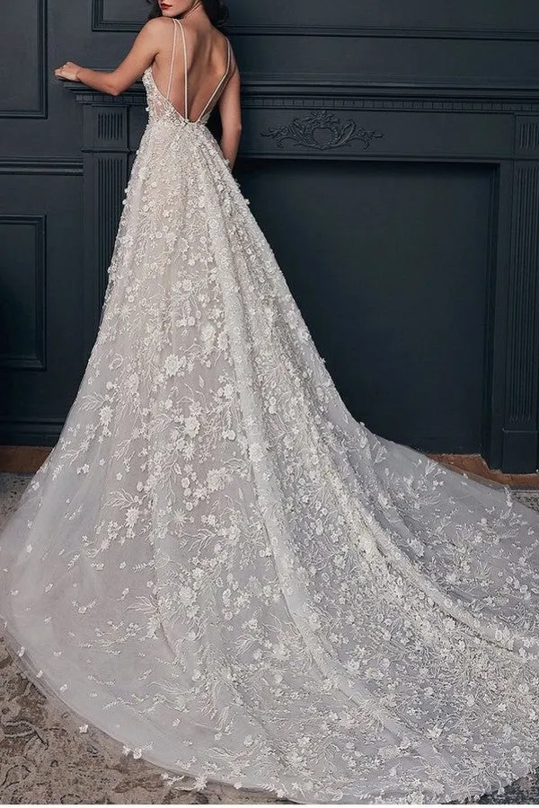 Robe de mariée luxueuse en dentelle, coupe trapèze, col en V, avec appliques et traîne