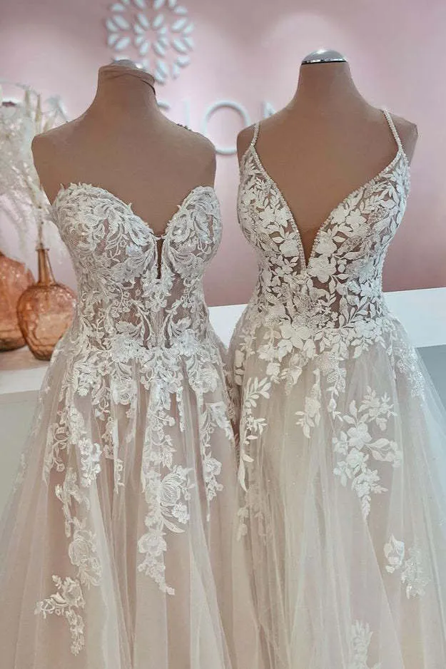 Robe de mariée élégante à dos nu et coupe trapèze avec appliques en tulle et dentelle