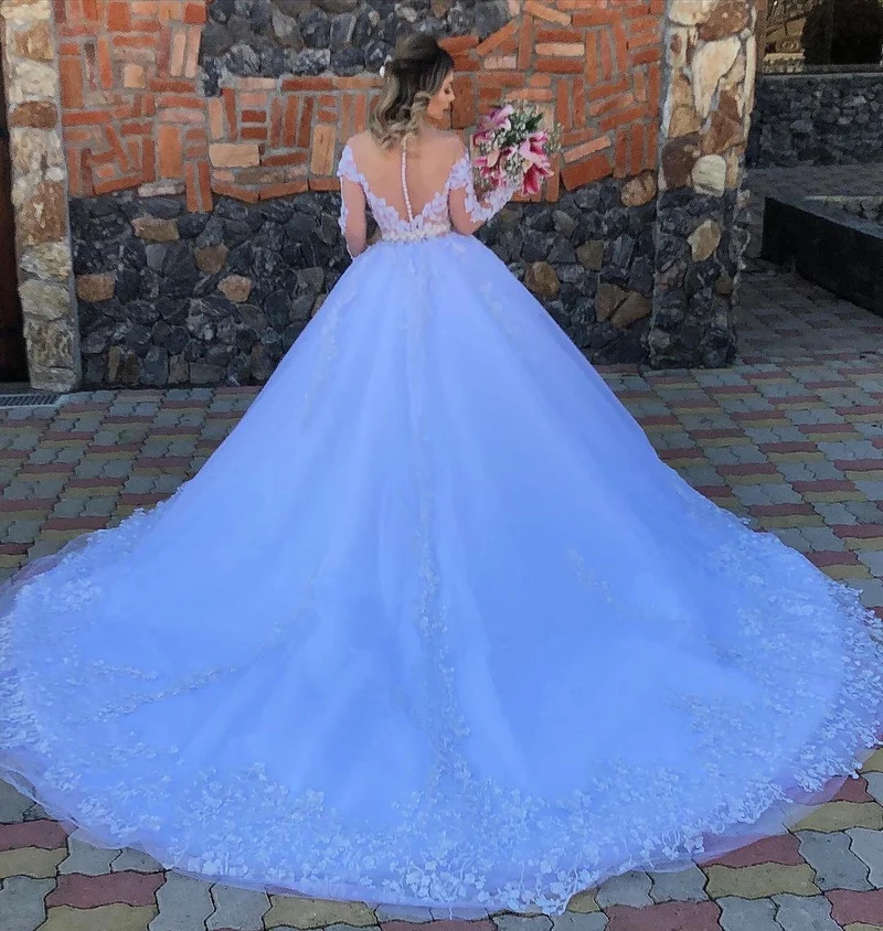 Robe de mariée courte en satin coupe trapèze, épaules dénudées, avec appliques en dentelle sans bretelles