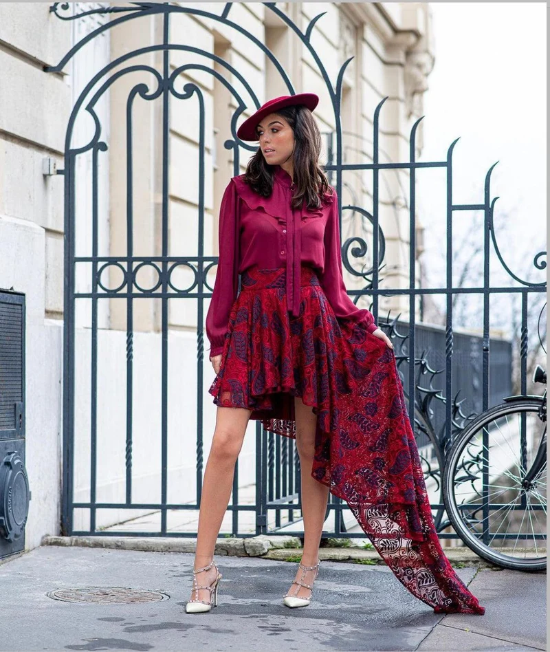 Jupe asymétrique dentelle rouge