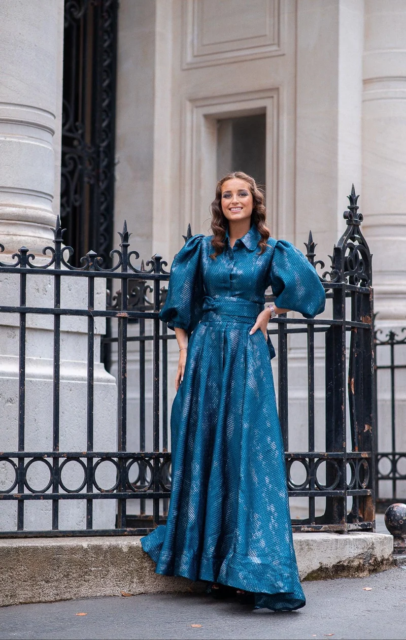 Robe longue du soir en jacquard bleu texturé