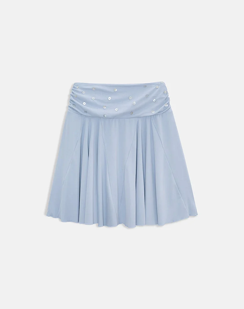 Jupe mi-longue Faliha en lyocell bleu poudré avec boutons en perle