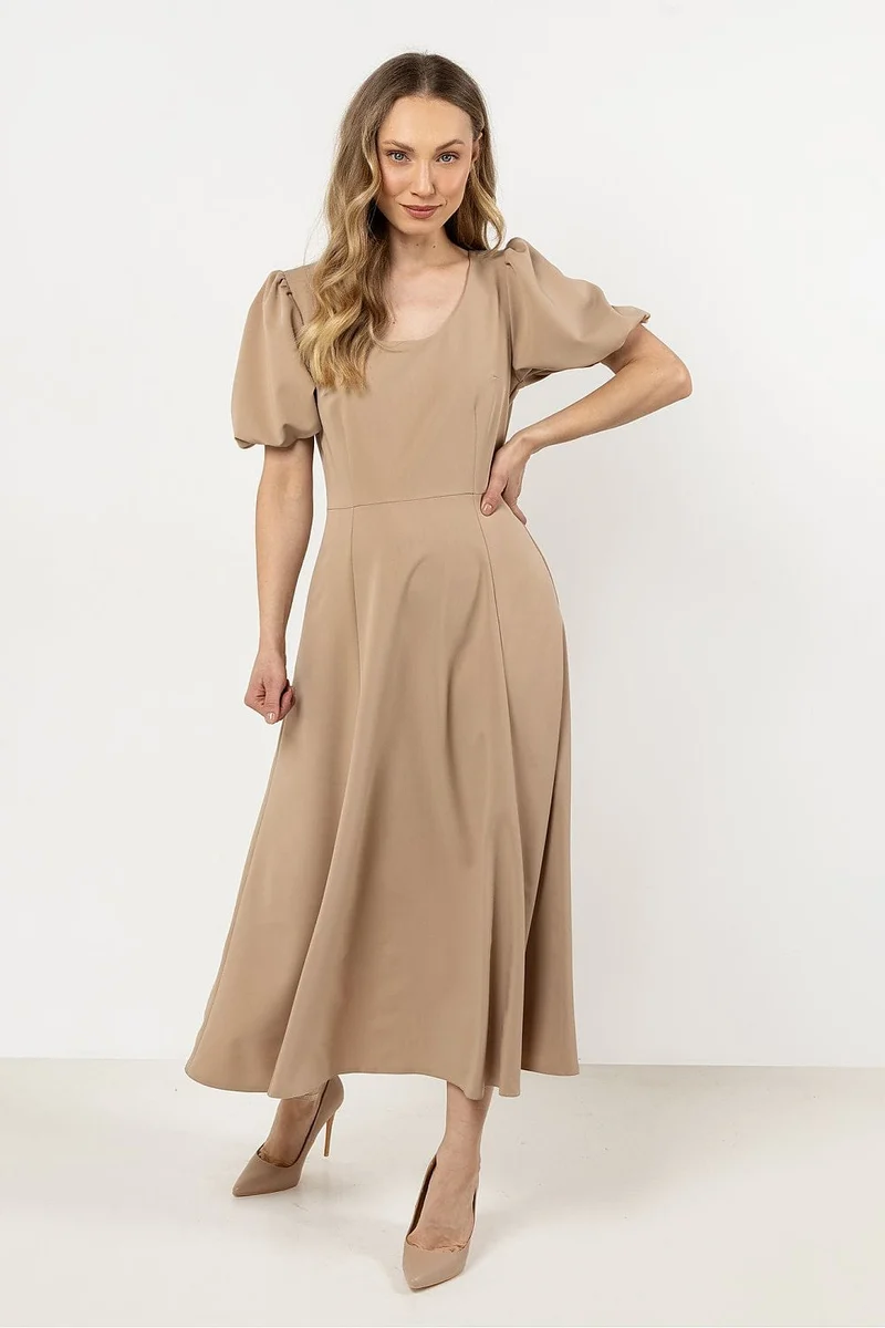 Robe habillée beige manches courtes