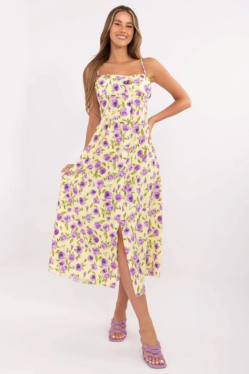 Robe d’été fleurie boutonnée à bretelles