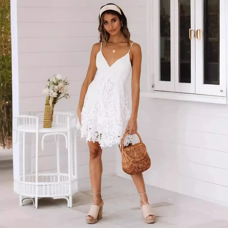 Robe été blanche courte en dentelle