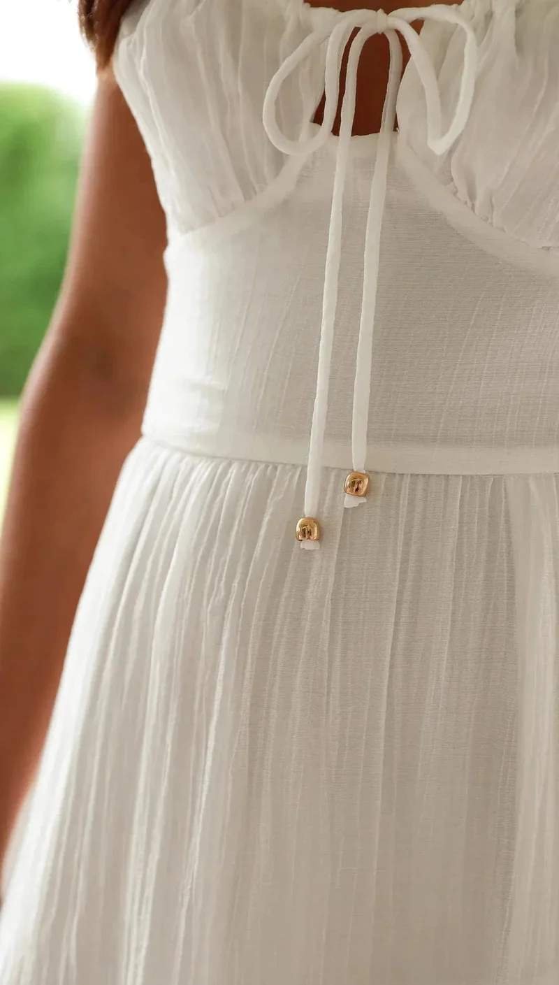 Robe blanche fluide bohème