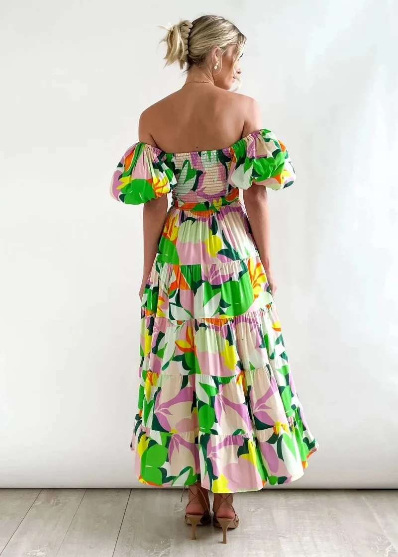 Robe fleurie midi épaules dénudées