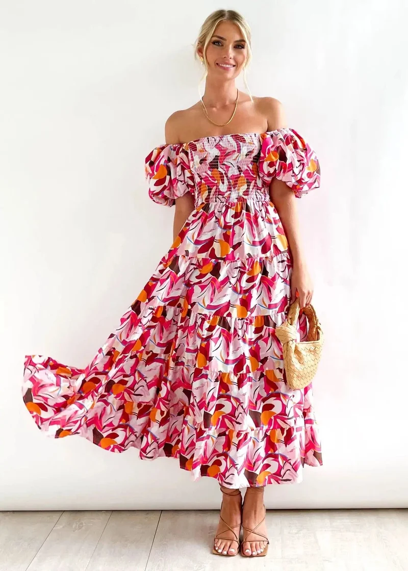 Robe fleurie midi épaules dénudées