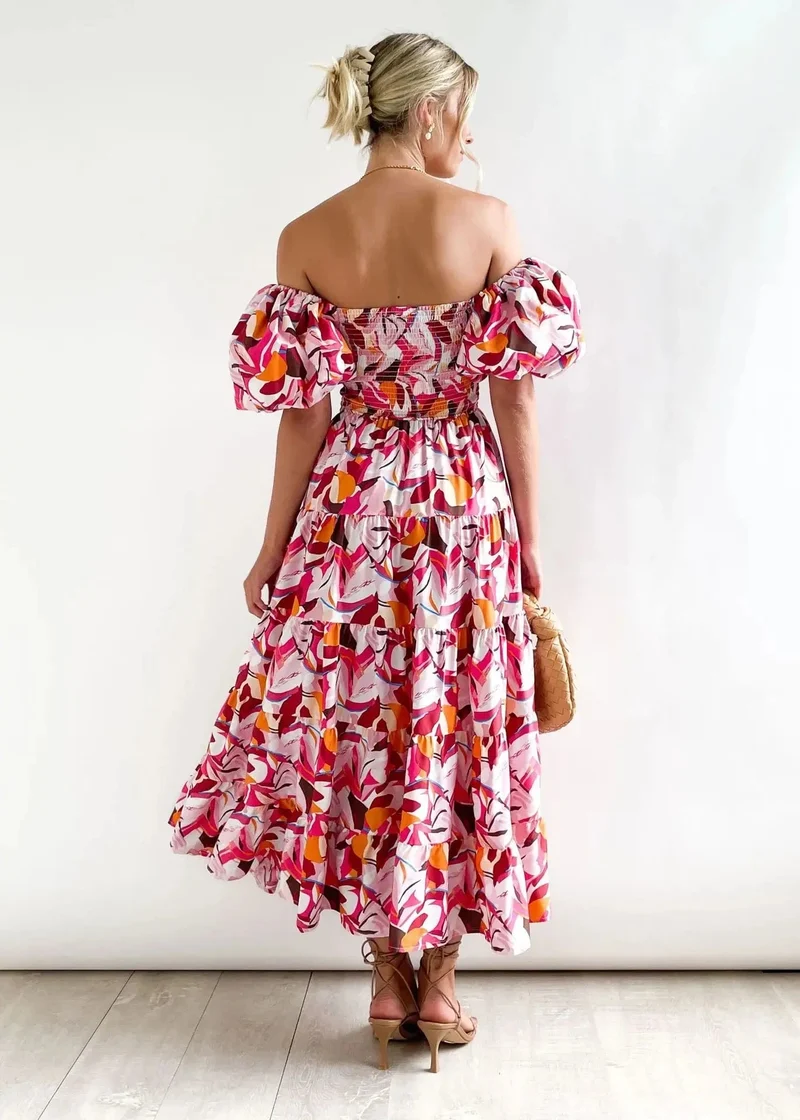 Robe fleurie midi épaules dénudées