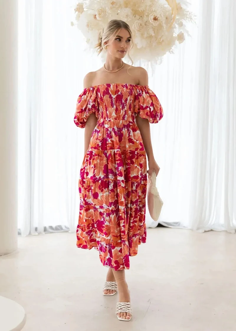 Robe fleurie midi épaules dénudées