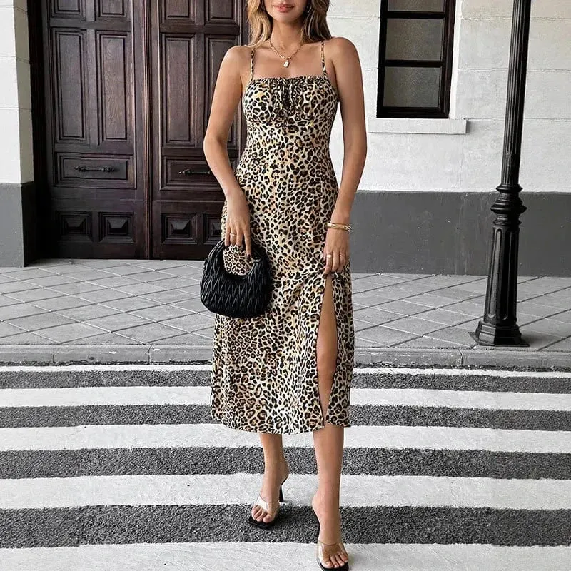 Robe léopard midi fendue à bretelles
