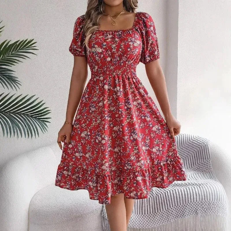 Robe d'été fleurie manches courtes col carré