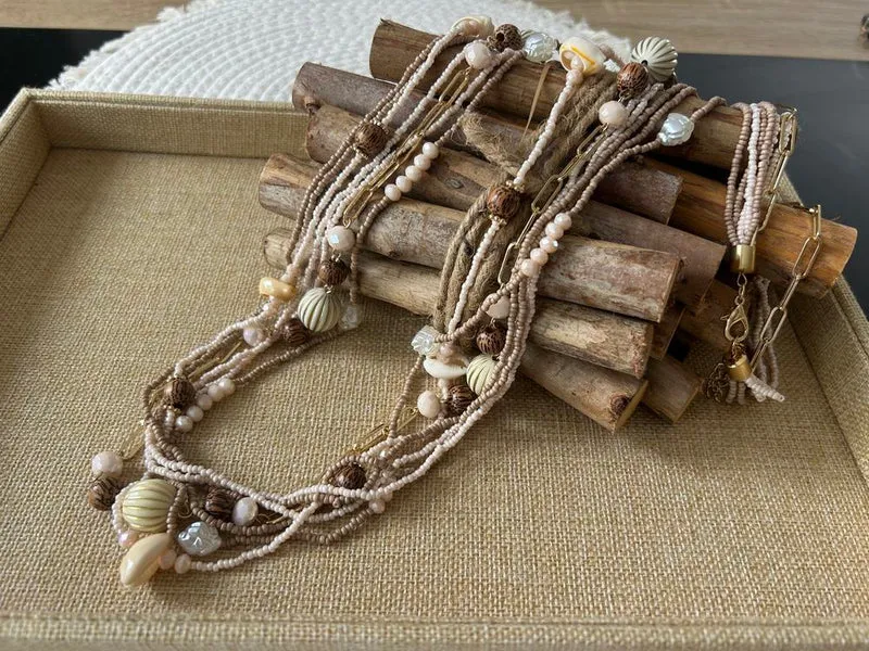 Collier sautoir Perles et Coquillages beige