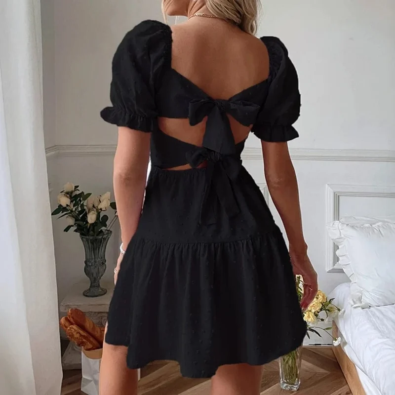 Robe été à manches bouffantes et encolure carrée